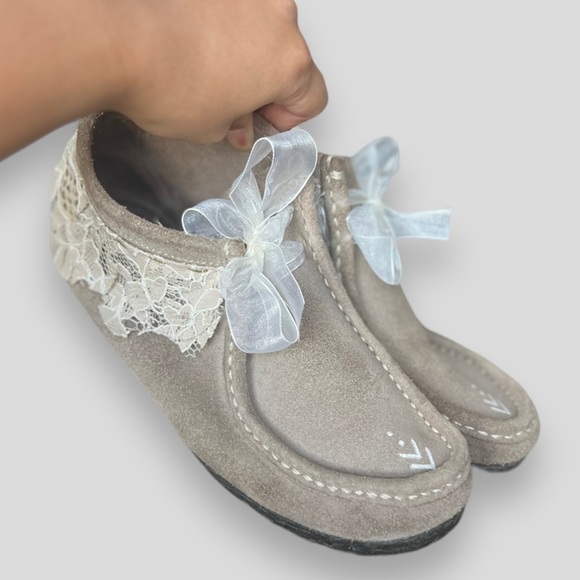 CUSTOMIZED One of  a kind suede moccasins 7.5-8 - Picture 1 of 7